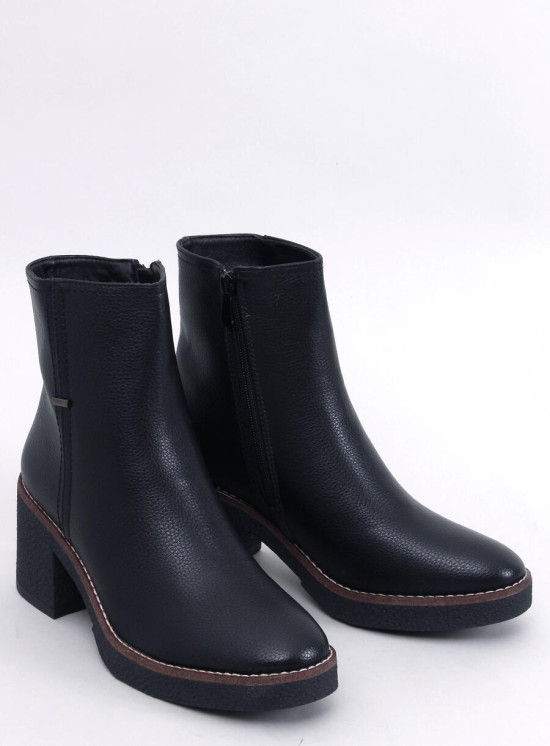 Stiefel mit Gummiabsatz Schwarz