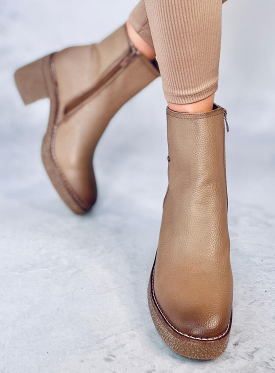 Stiefel mit Gummiabsatz Braun