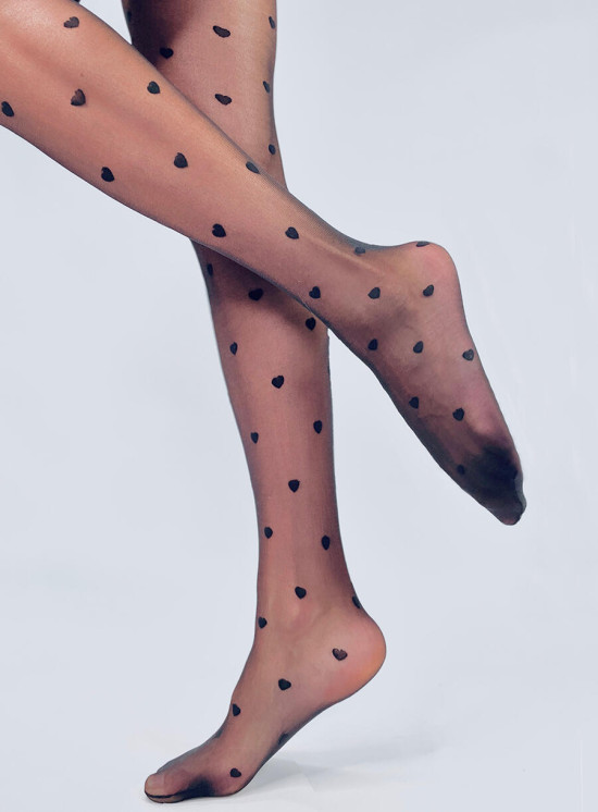 Schwarze Strumpfhose mit Herzen