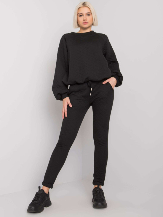 Stylisches schwarzes Set