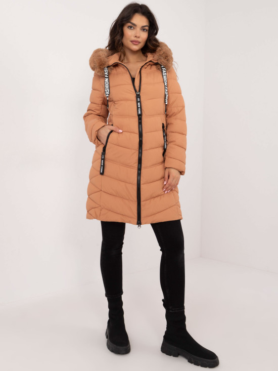 Bequeme Winterjacke mit Kapuze in Camel-Farbe