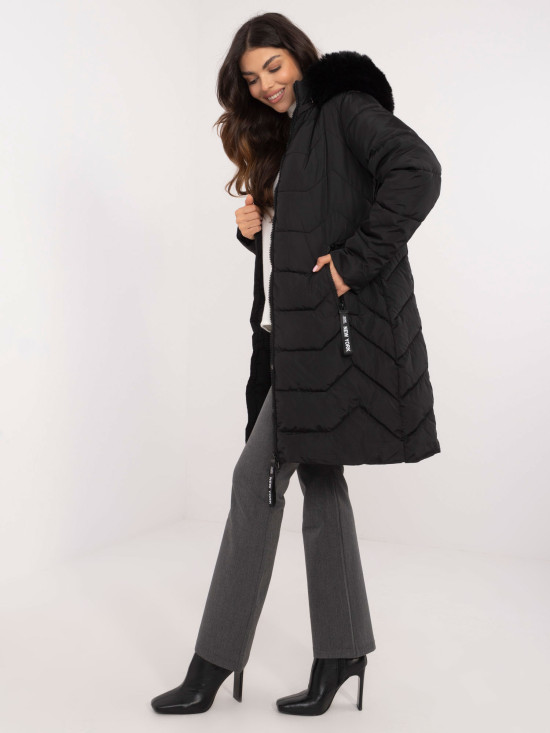 Damen schwarze Winterjacke mit Kapuze