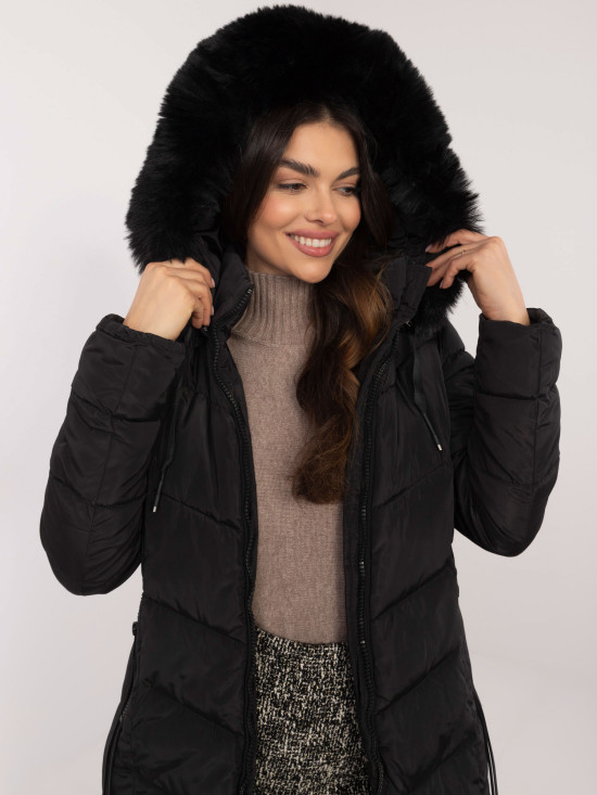 Damen schwarze Winterjacke mit Kapuze