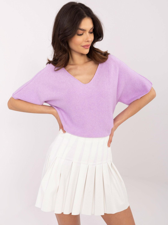 Stylischer lila Pullover mit kurzen Ärmeln