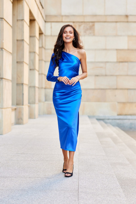 Satin-Midikleid mit einem langen Ärmel in intensivem Blau