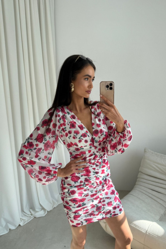 Figurbetontes Kleid Amanda mit Puffärmeln