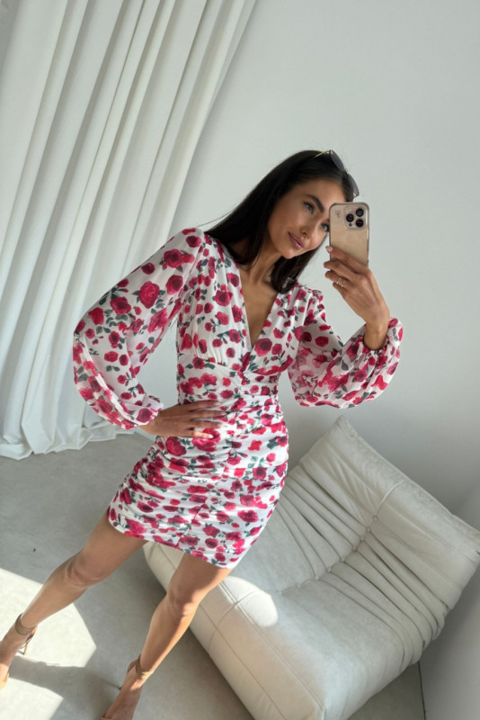 Figurbetontes Kleid Amanda mit Puffärmeln