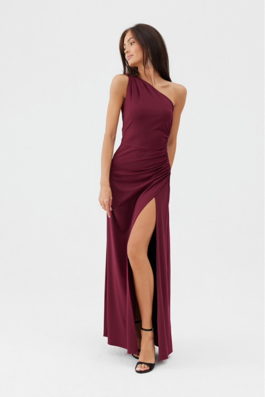 Maxikleid in Bordeaux mit Schlitz und One-Shoulder-Design