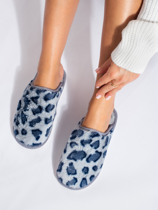 Blaue Pantoffeln mit Leopardenmuster