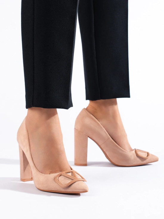 Beige Wildleder Pumps von Vinceza