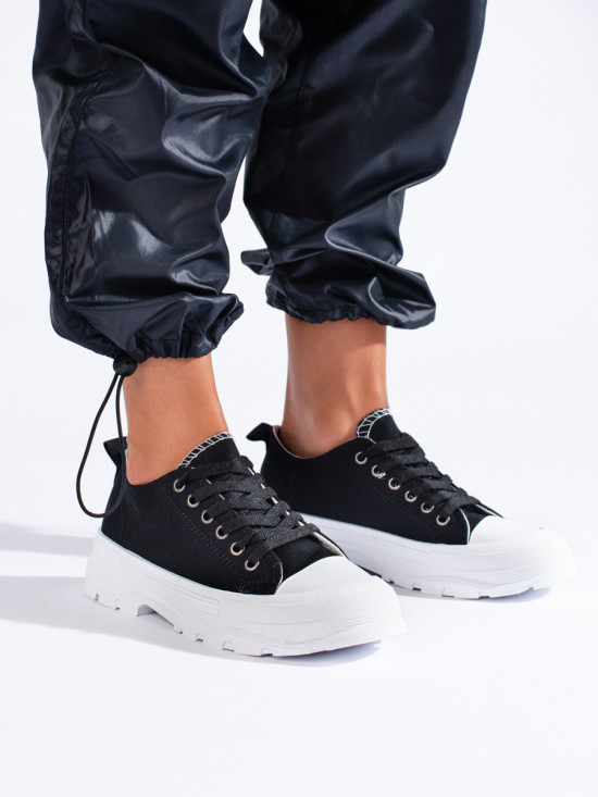 Klassische Sneakers auf Plattform von Shelovet