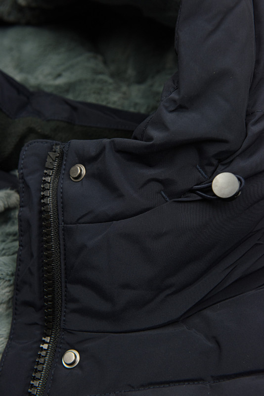 Dunkelblaue Winterjacke mit Gürtel