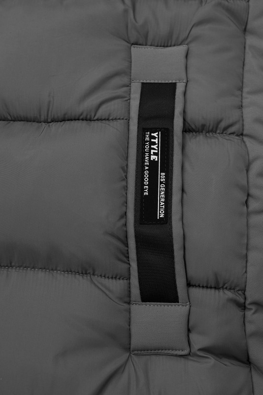 Lange Winterjacke mit Kunstpelz Grau