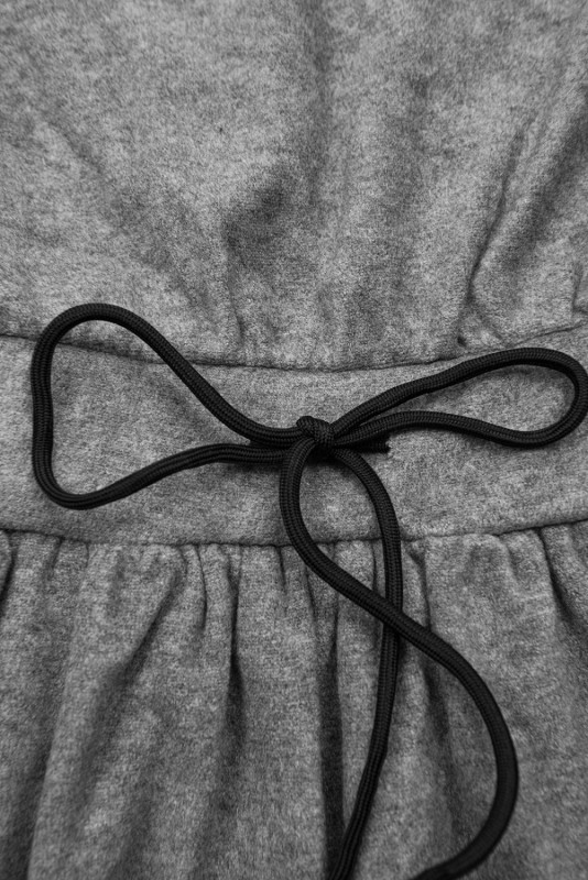 Kleid mit Spitze Grau