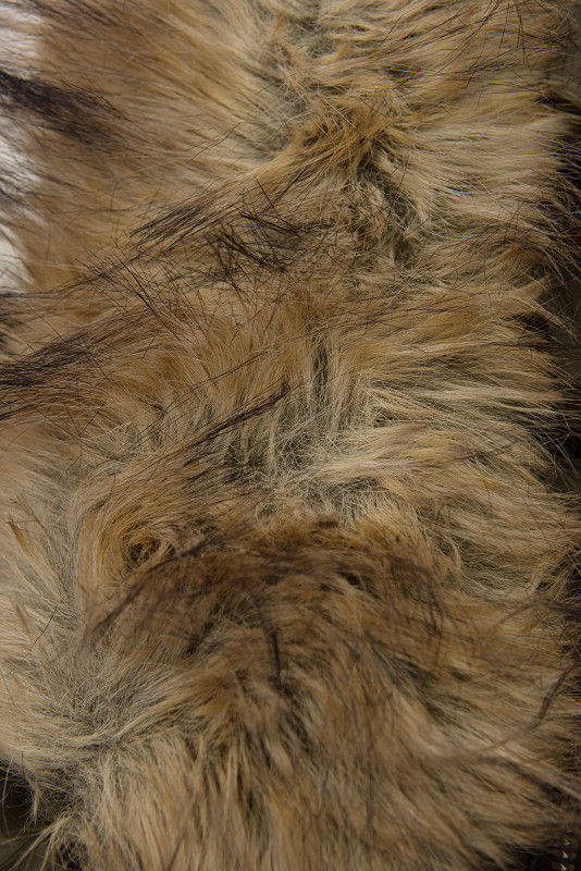 Stepp-Winterjacke mit verlängertem Rücken, Schwarz