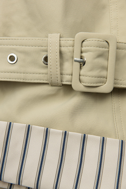 Beige Trenchcoat mit Taillengürtel