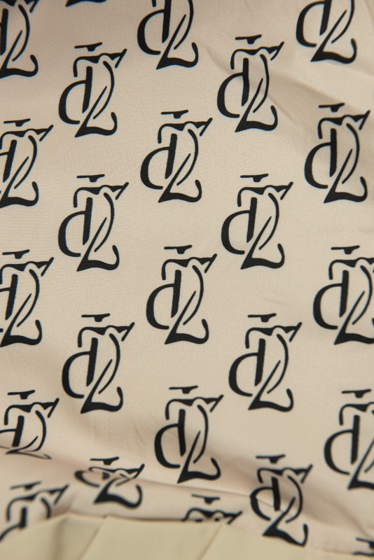 Verlängerter Parka s Print in der Kapuze Hellbeige