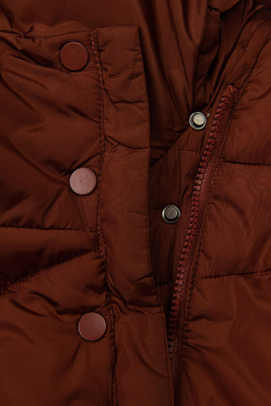Winterjacke mit hohem Kragen Braunrot