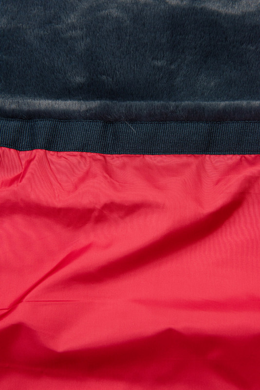 Gesteppte Winterjacke mit Gürtel Rot