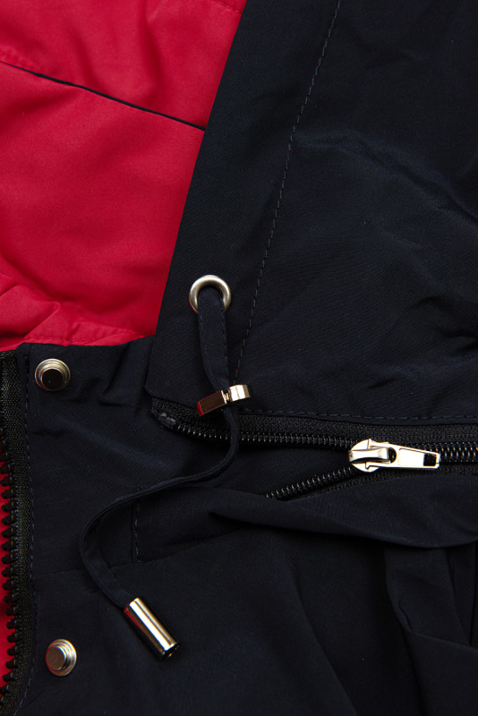 Wendejacke mit abnehmbarer Kapuze Schwarz/Rot