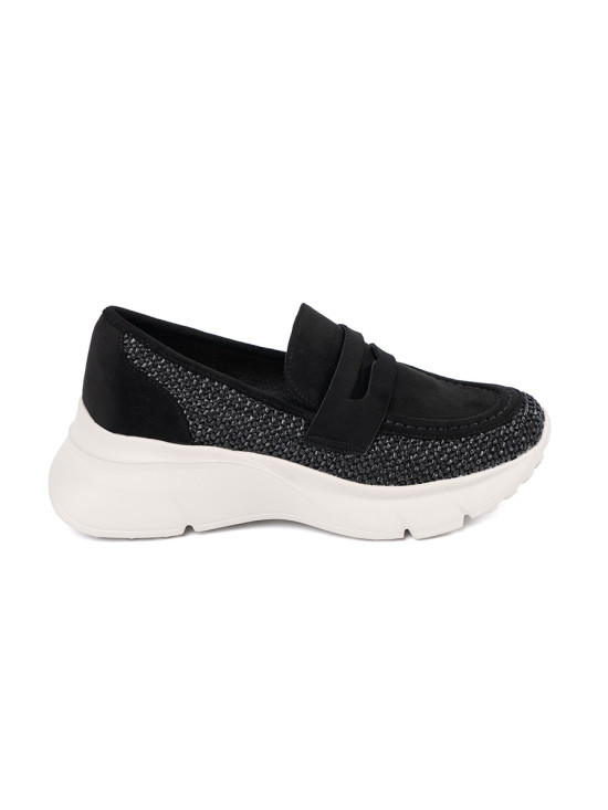 Schwarze Halbschuhe mit dicker Sohle