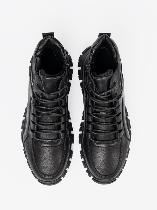 Schwarze Schnürstiefeletten mit dicker Sohle