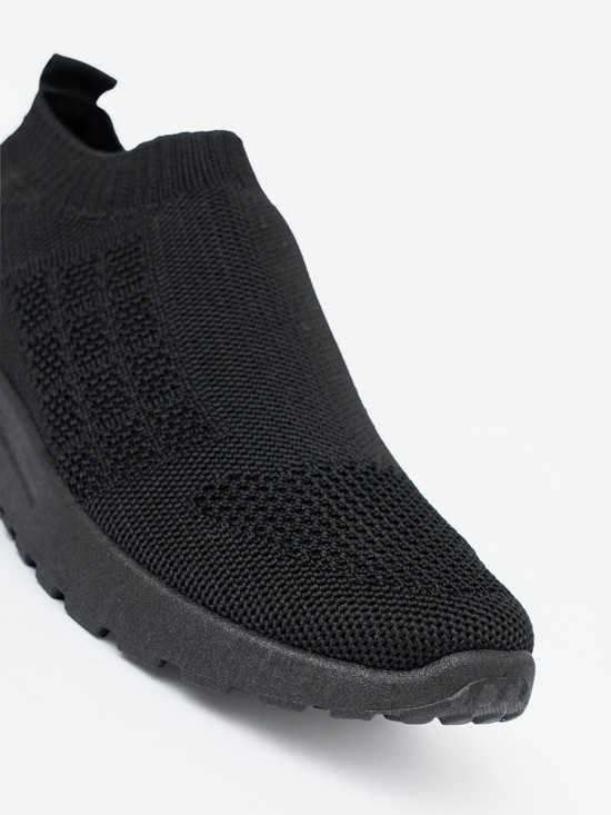 Schwarze sportliche Slip-On Sneakers mit textilem Obermaterial
