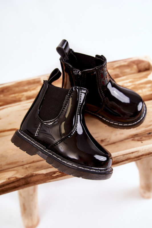 Lackierte gefütterte schwarze Stiefelette