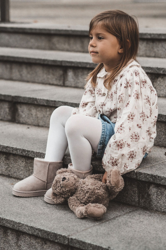 Beige gefütterter Schneestiefel aus Wildlederimitat