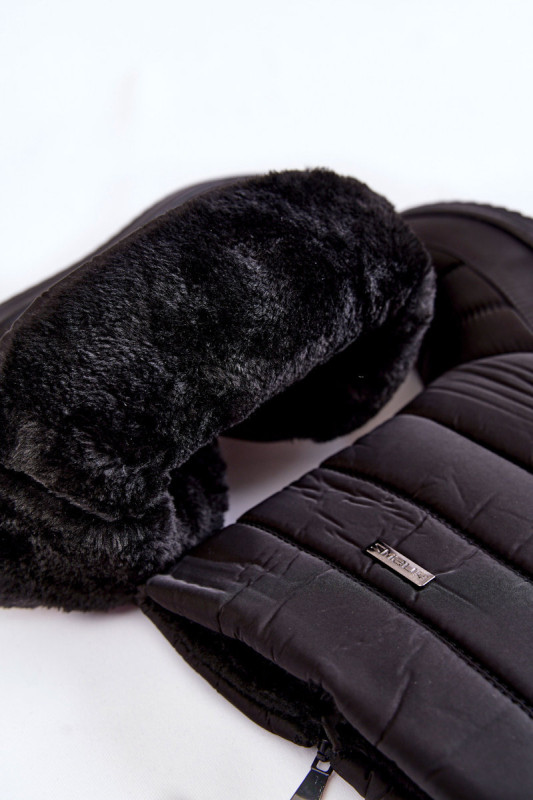 Gefütterte schwarze Schneestiefel mit Keilabsatz
