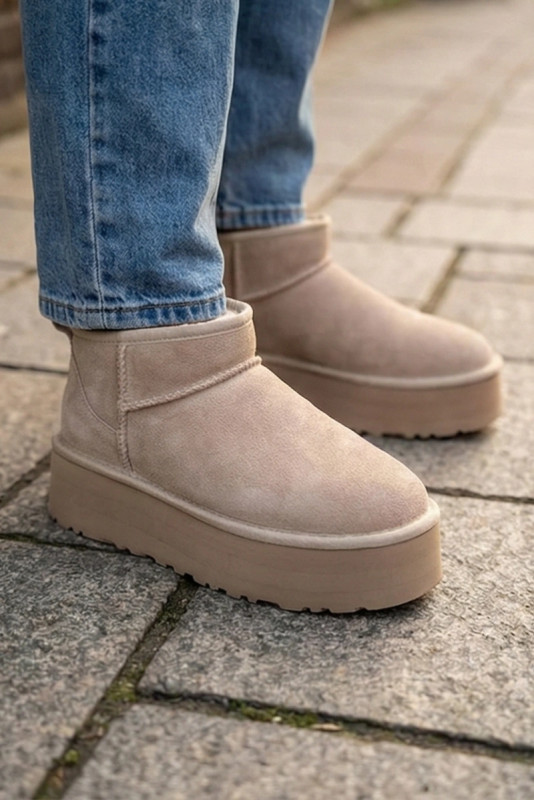 Snowboots aus echtem Veloursleder beige