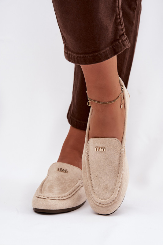 Beige Mokassins aus Velourslederimitat mit goldenem Detail