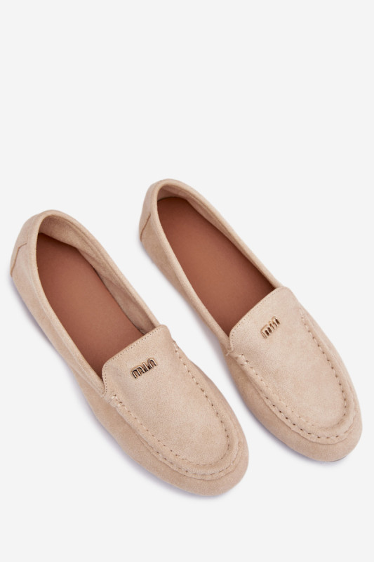 Beige Mokassins aus Velourslederimitat mit goldenem Detail
