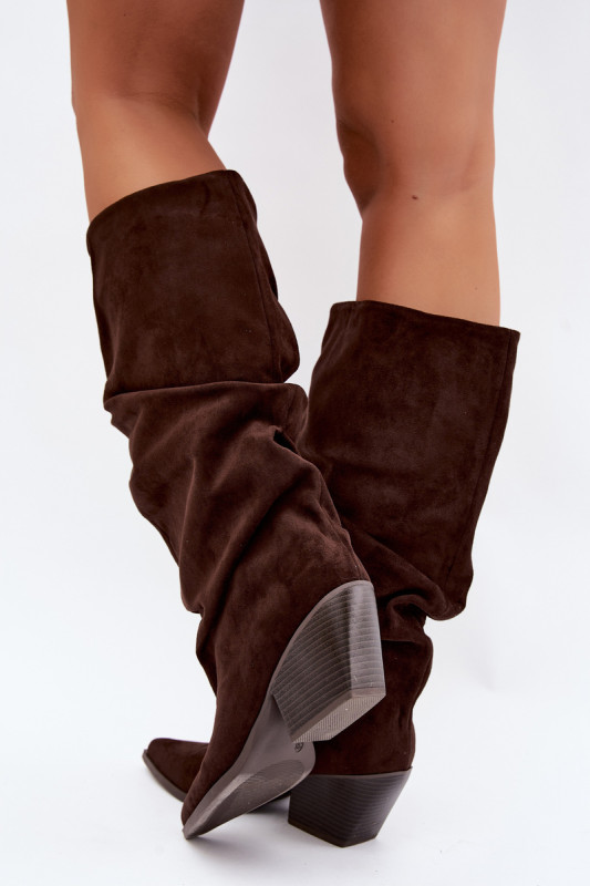 Stiefelette aus Veloursleder mit gerafftem Schaft und Absatz, braun