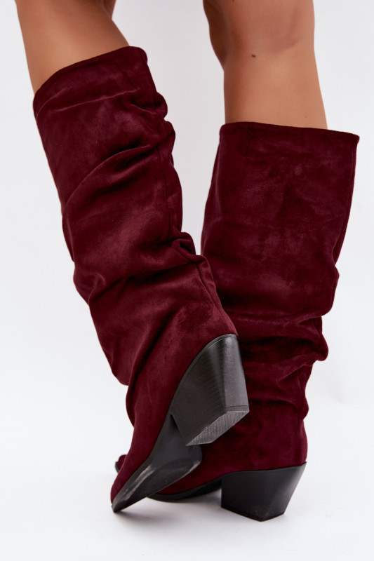 Bordeauxrote Stiefel aus Veloursleder mit gerafftem Schaft und Absatz