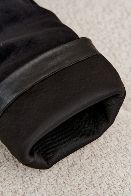 Schwarze Overknee-Stiefel aus Veloursleder mit Blockabsatz