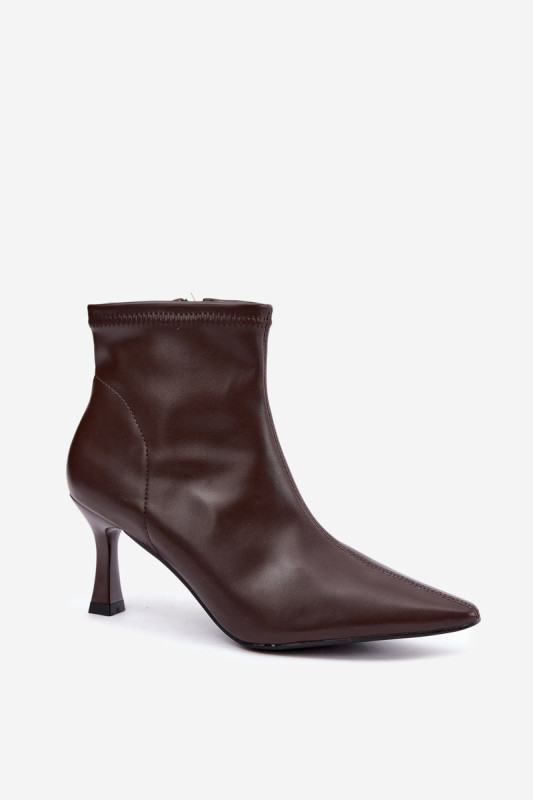 Stiefelette mit schlankem Absatz und Ziernaht aus Kunstleder, braun