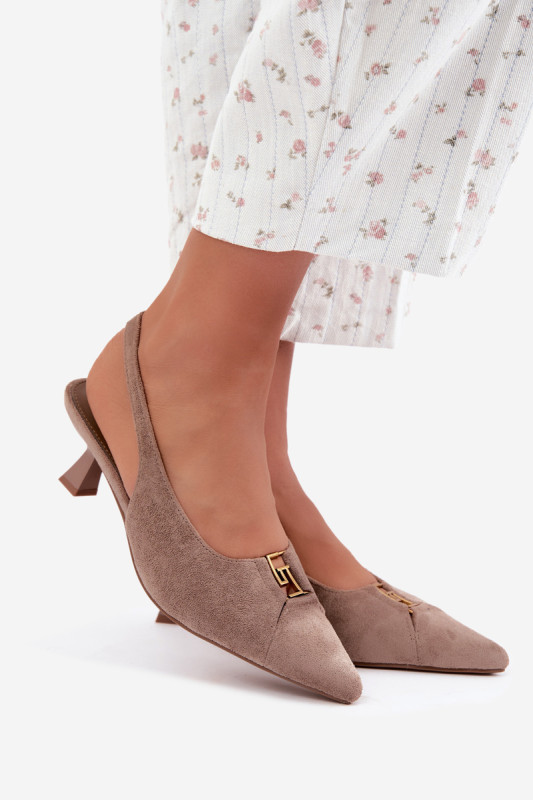 Beige Pumps mit offener Ferse und dekorativem Detail
