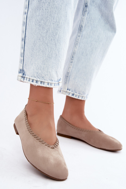 Beige Ballerinas mit geflochtenem Saum