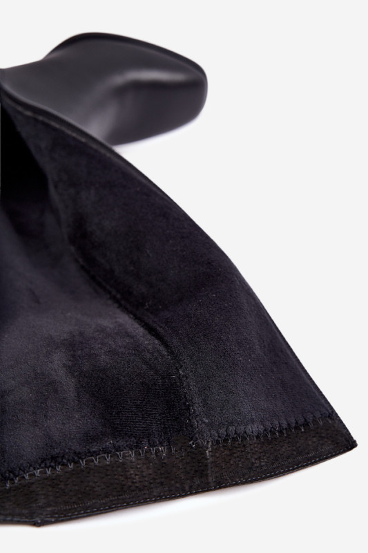 Gefütterte Lederstiefel mit Blockabsatz und Schnalle, schwarz