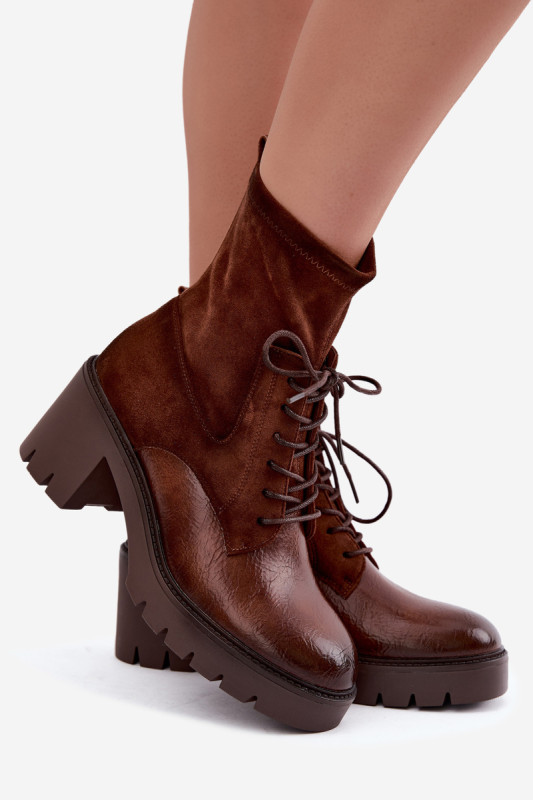 Braune Stiefelette mit Blockabsatz aus Kunstleder und Wildleder
