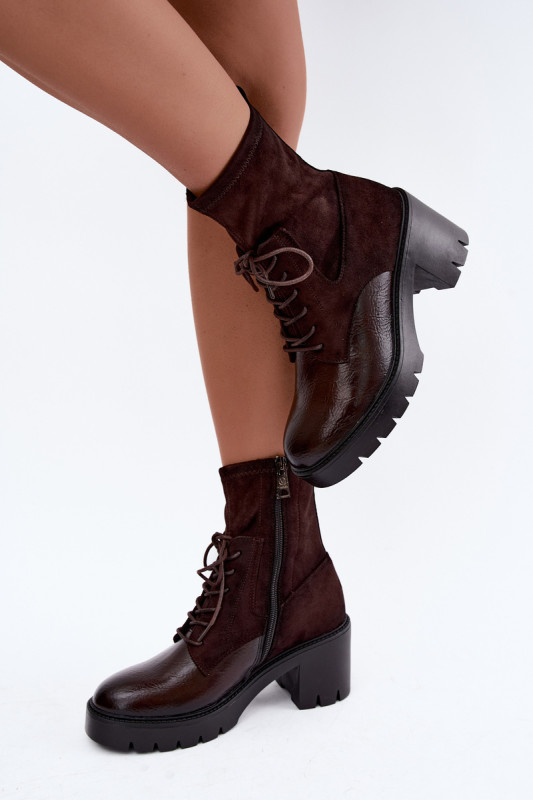 Braune Stiefelette mit Blockabsatz aus Kunstleder und Wildleder