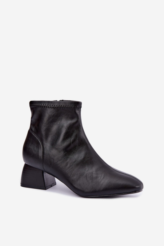 Schwarze Stiefelette aus Kunstleder mit Blockabsatz