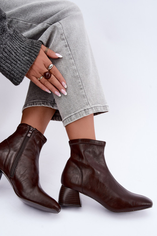 Stiefelette mit Blockabsatz aus Kunstleder, braun