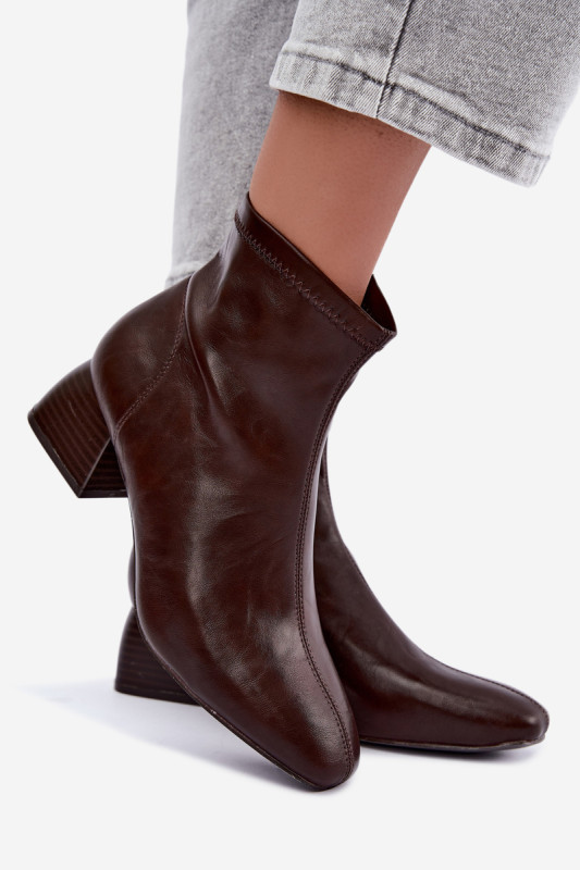 Stiefelette mit Blockabsatz aus Kunstleder, braun