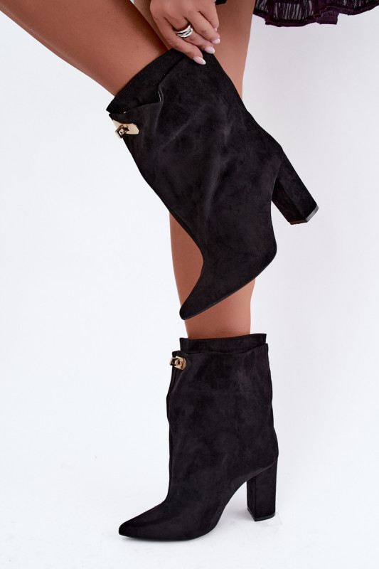 Schwarze gefütterte Stiefelette aus Velourslederimitat mit Blockabsatz