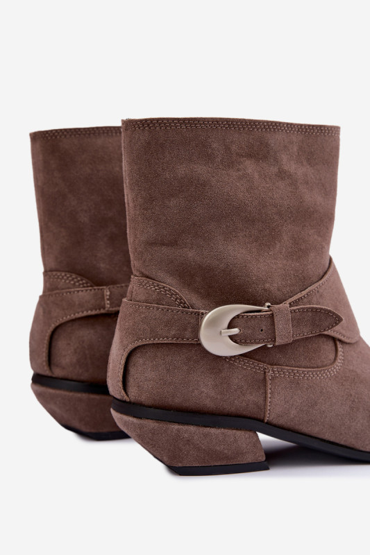 Gefütterte beige Stiefelette aus Wildleder