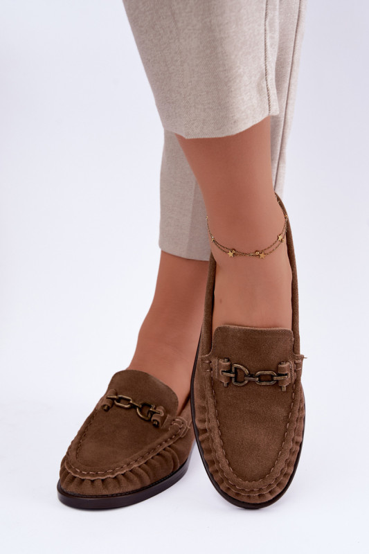 Veloursleder-Mokassin mit Raffung und Zierde, beige