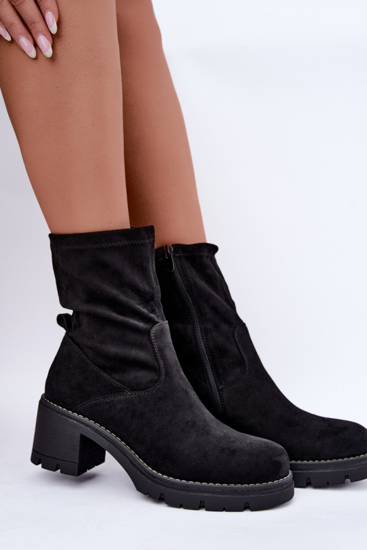 Schwarze Stiefelette aus Velourslederimitat mit Blockabsatz