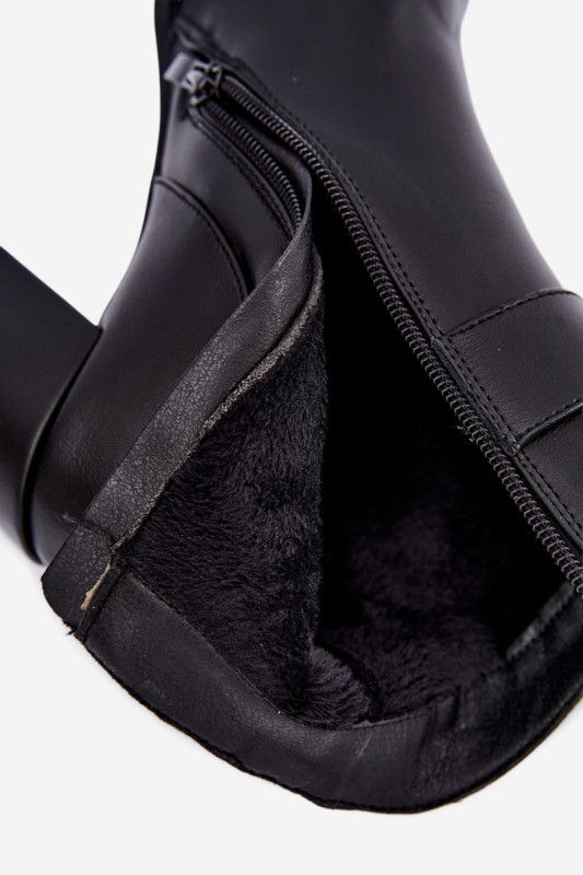 Gefütterte Stiefelette mit Blockabsatz und Zierde, schwarz